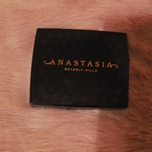 Anastasia beverly hills blush trio
